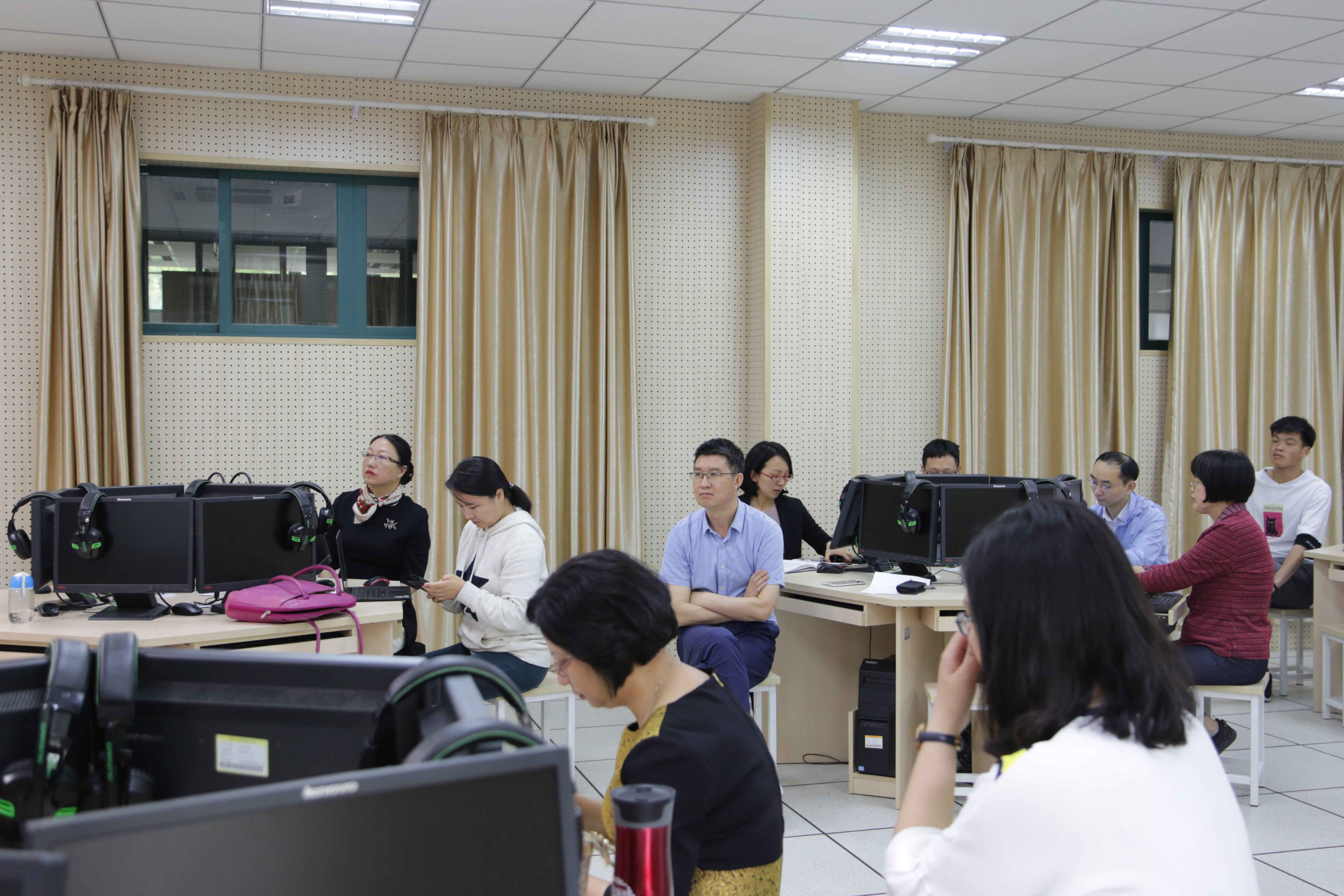 ZHAO7175.JPG ZHAO7175.JPG