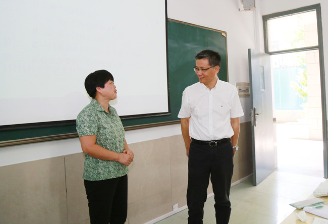 2宣书记来学院_副本.jpg 2宣书记来学院_副本.jpg