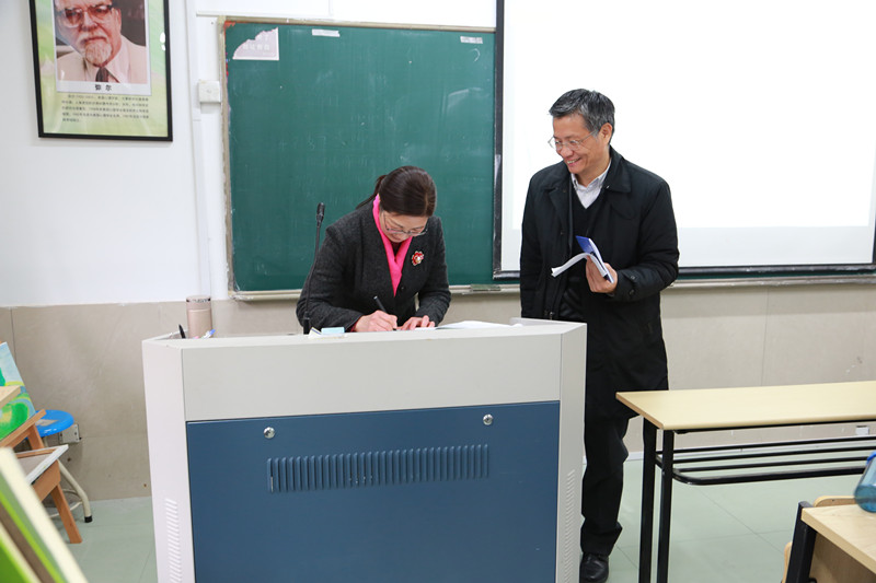 ZHAO5992_副本.jpg ZHAO5992_副本.jpg